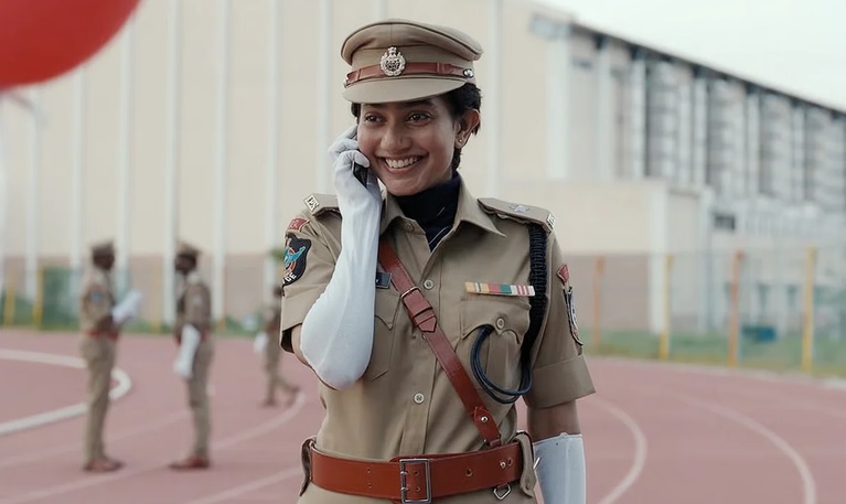 নতুন লুকে সাই পল্লবী